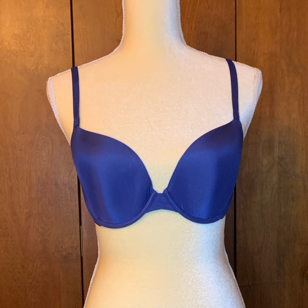 🎩 The Nakeds by Victoria’s Secret